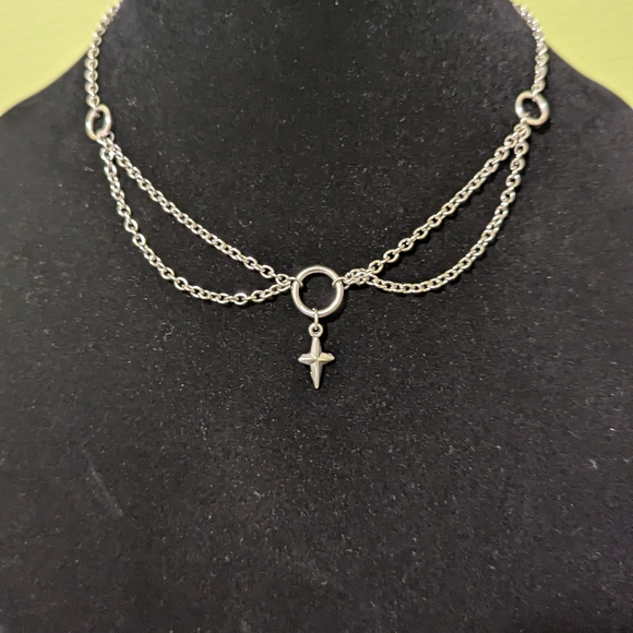 Elegant Silver Stainless Steel Chain Necklace with Star Pendant - Picture 4 of 4